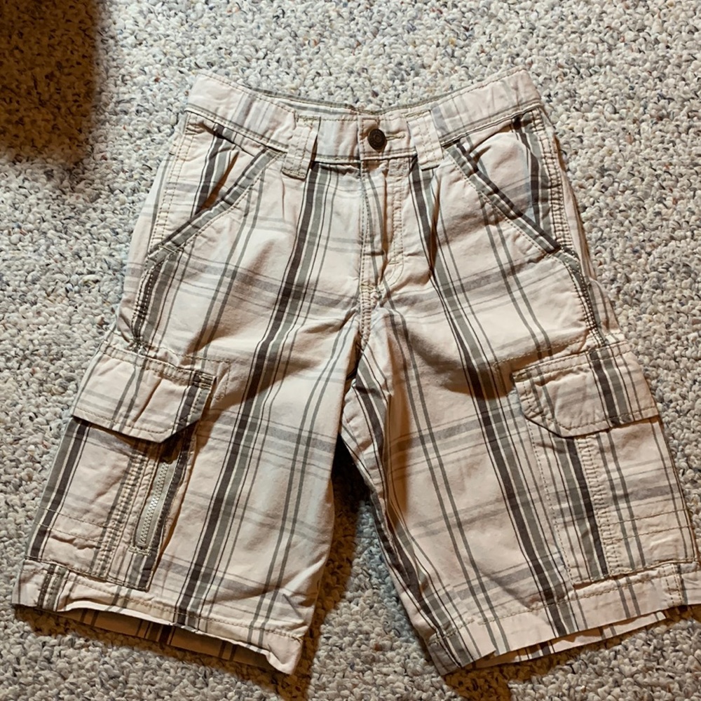 Wrangler cream plaid adjustable shorts -boys size 8